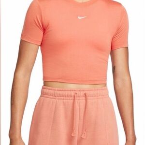 NWOT Nike Women's Peach Crop Top